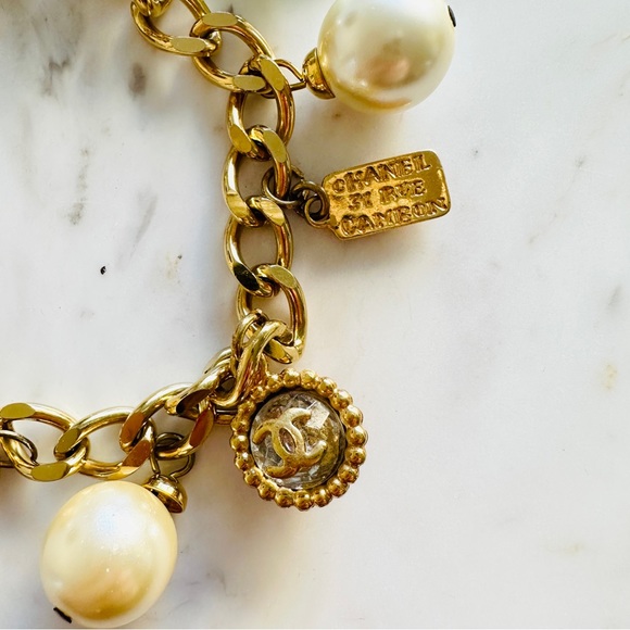CHANEL Vintage Charm Bracelet - Picture 4 of 8